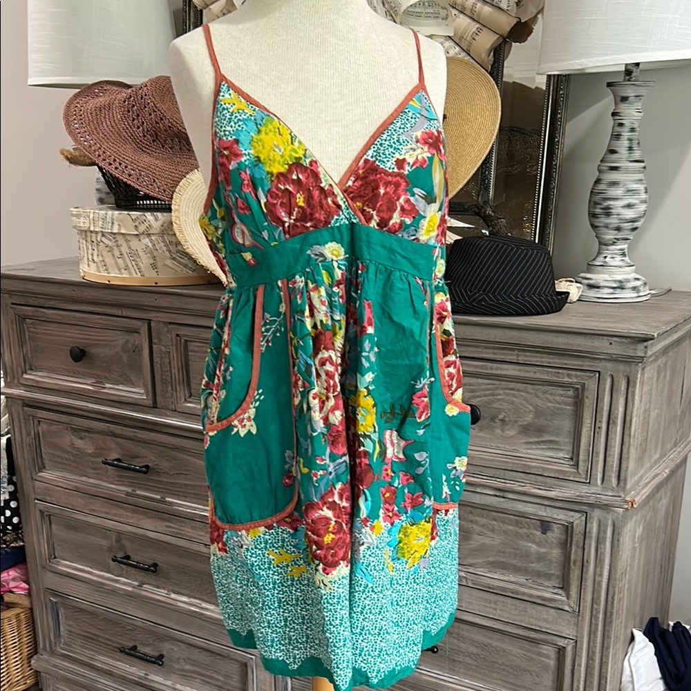 🏖️Floral Midi Dress in Green and Red